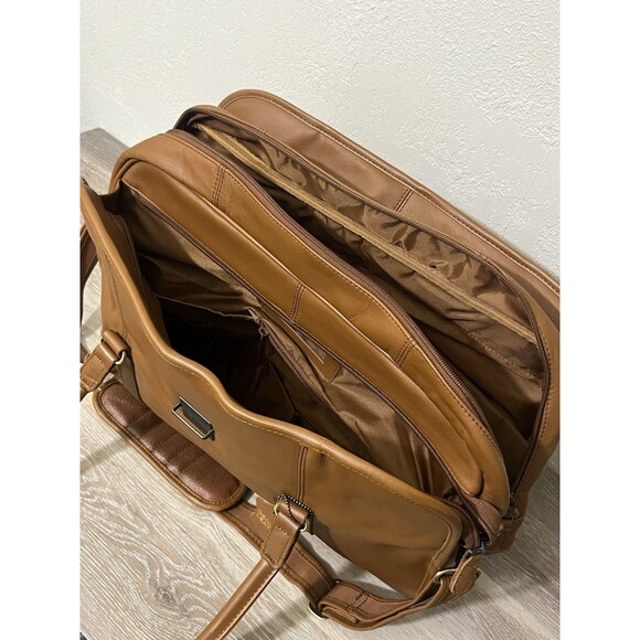 New laptop bag, large office bag with plenty of space. - Picture 11 of 16